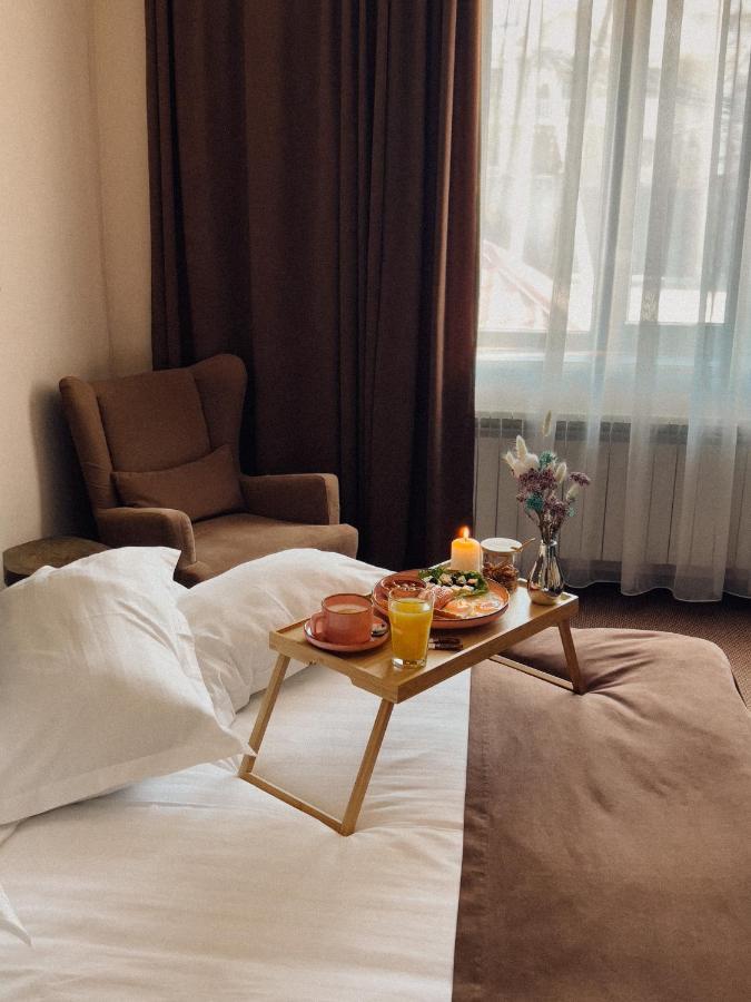 Keremet Hotel Алма Ата Екстериор снимка