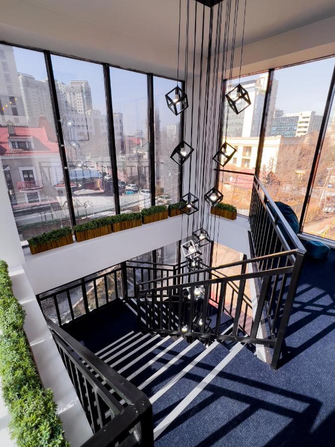 Keremet Hotel Алма Ата Екстериор снимка